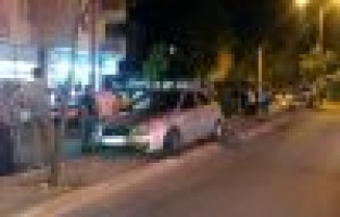 Otomobiller Çarpıştı: 1 Yaralı