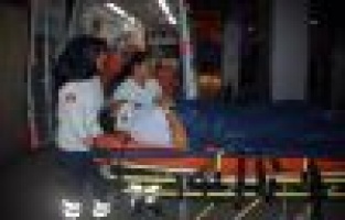 OTOMOBİLLER ÇARPIŞTI: 4 YARALI