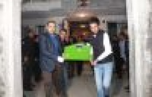 Öz babasına kurşun yağdırarak öldürdü