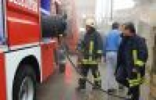 Park halindeki otomobil yandı