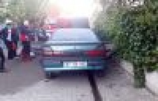 Park halindeki otomobil yandı