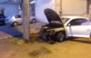 Park halindeki otomobil yandı