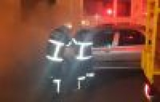 Park halindeki otomobil yandı