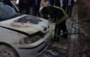 Park halindeki otomobil yandı