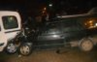 Park Halindeki Otomobile Çarptı