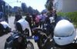 Patinajlı Zikzak Çeken Araca Polisten Ani Müdahale