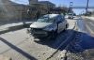 Patlayan su borusu kazaya neden oldu