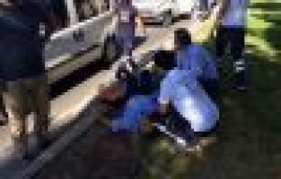 Polis aracıyla otomobil çarpıştı: 1 yaralı