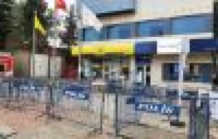 PTT şubelerinin önü boş kaldı