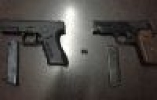 Şahısların üzerinden silah çıktı