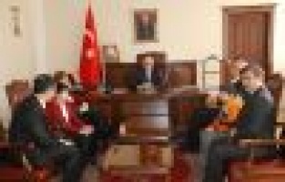 SATRANÇ ŞAMPİYONLARINDAN VALİ DEMİRTAŞ’A ZİYARET