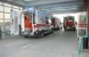 Sepetli motosiklet devrildi: 4 Yaralı