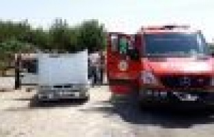 Seyir halindeki otomobil alev aldı