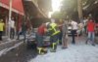 Seyir halindeki otomobil alev aldı