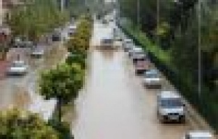 Şiddetli yağmur etkisini sürdürüyor