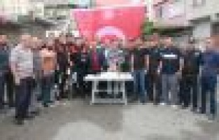 Silahlı kavga ihbarına giden polis ekiplerine pasta sürprizi