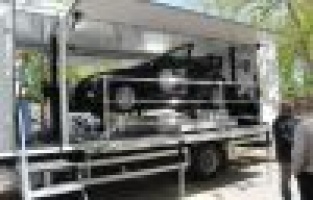 Simülasyon aracıyla emniyet kemerinin önemine dikkat çekti