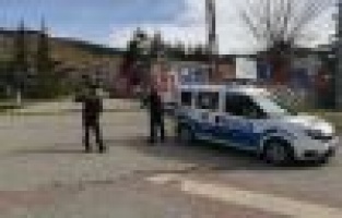 Sincik ilçesinde 6 ailenin yaşadığı caddeye karantina 