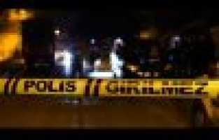 Sokak ortasında bacağından bıçaklandı