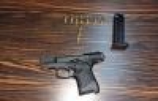  Şüpheli otomobilde silah ele geçirildi