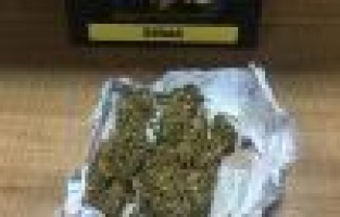 Şüpheli otomobilden uyuşturucu çıktı