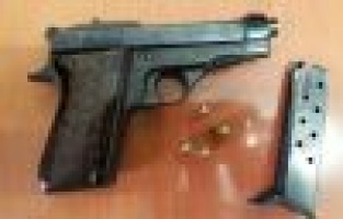 Şüpheli şahsın üzerinden seri numarası silinmiş tabanca çıktı