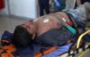 Suya Atlamak İsterken Yüksek Gerilim Tellerine Takıldı