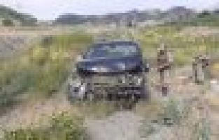 Takla atan hafif ticari aracın sürücüsü ağır yaralandı