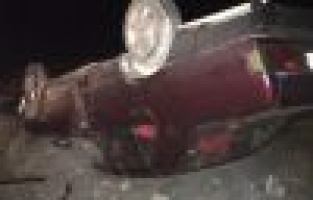 Takla atan otomobilin sürücüsü yaralandı