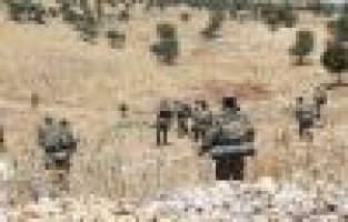 Teröristler İle Askerler Arasında Silahlı Çatışma 