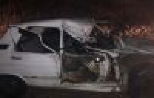 Tır ile otomobil çarpıştı: 4 yaralı