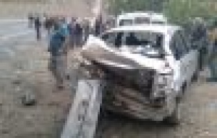 TIR park halindeki 5 araca çarptı