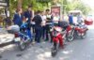 Trafiğe uygun olmayan motosikletler polisten kaçamıyor