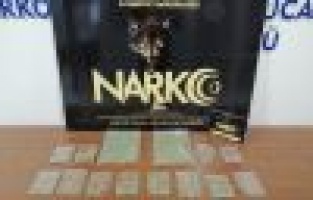 Traktör römorkunda esrar ele geçirildi