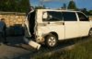 Tren Minibüse Çarptı