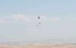 Türk Bayrağı gökyüzünde dalgalandı