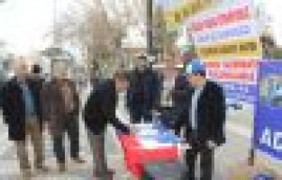 Türk-İş Adıyaman Temsilciliği İmza Standı Açtı