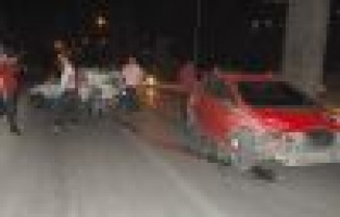 Üç araç birbirine girdi: 1 Yaralı