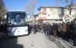 Umreye Gidenler Gözyaşları İle Uğurlandı