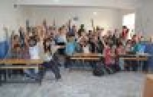 Üniversite Öğrencileri Serintepe İlköğretim Okulu’nun Tadilatını Yaptı