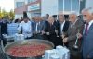 Üniversitede aşure günü programı düzenlendi