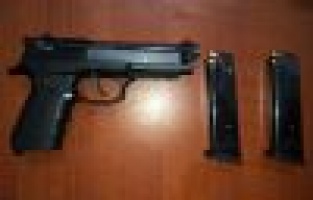 Uygulamada silah ve uyuşturucu ele geçirildi