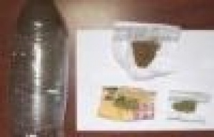 Uyuşturucu kullanırken jandarmaya yakalandılar