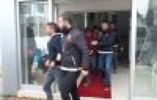 Uyuşturucu satıcıları adliyeye sevk edildi