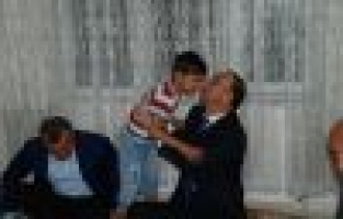 Vali Erin yetimlerle iftar açtı