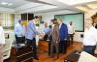 Vali Kalkancı belediye meclisi üyeleri ile bir araya geldi