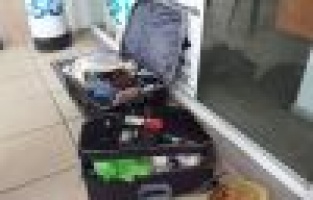 Valilik yanında şüpheli valizlerde bomba paniği