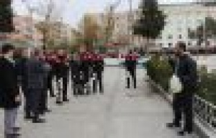 Valilikte intihar alarmı