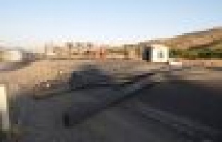 Yan Yatan Tır’daki Demirler Yola Savruldu