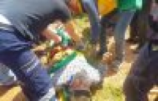 Yaralanan sürücü sıkıştığı yerden çıkartıldı